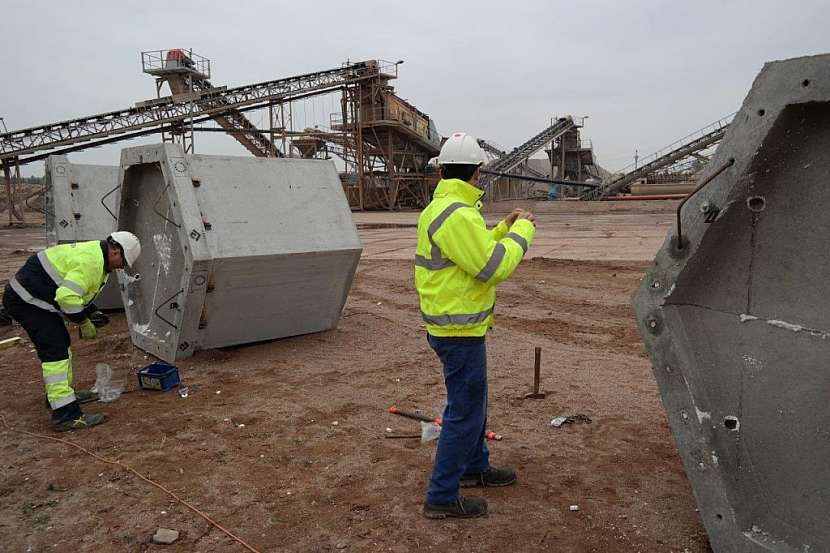 CEMEX umístil další betonové ptačí hnízdiště na Královéhradecku