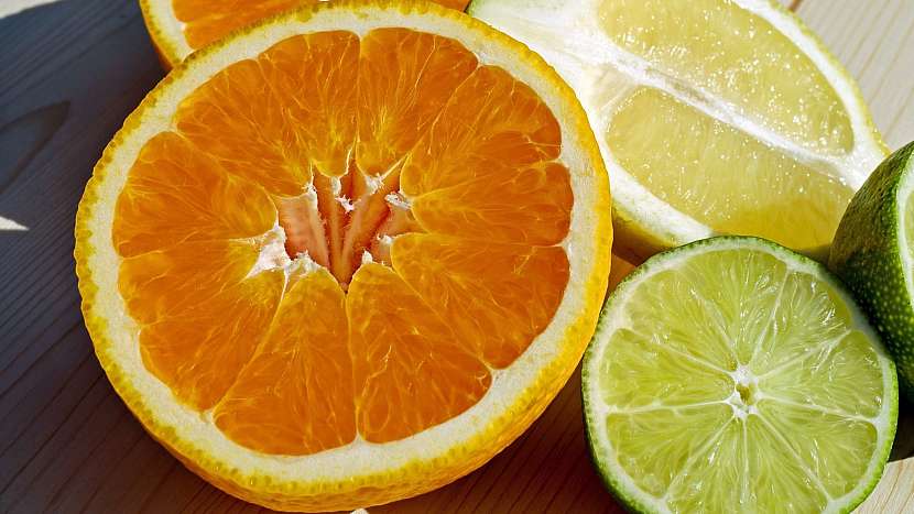 Když vám komáři pijí krev: domácí citrusový repelent