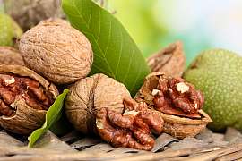 Jak správně vybírat vlašské ořechy na pečení i zdravé mlsání
