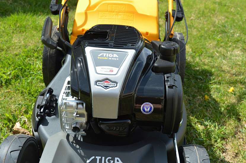 Motor plní již emisní předpis EU 5 a skrývá mnoho zajímavé techniky