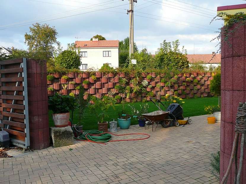 Ploty z tvarovek
