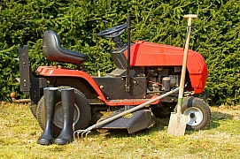 Zahradní traktor: jak tento stroj údržbou probudit po zimě k životu?