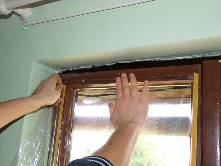 Zateplením oken s folií od tesa–tapeušetříte náklady na topení II. - testujeme za vás