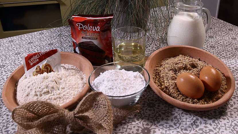 Suroviny na ořechovou bábovku