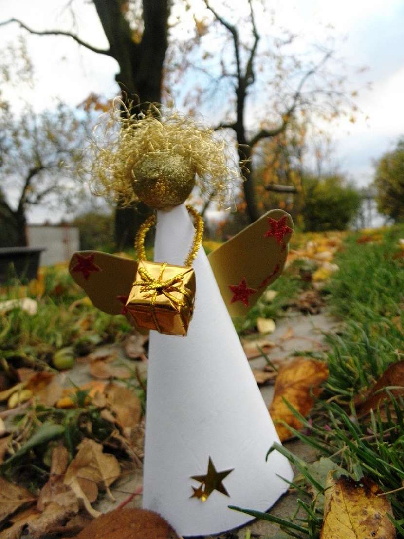 Vánoční dílny a jarmark na ZŠ a MŠ Šromotovo se opět blíží!