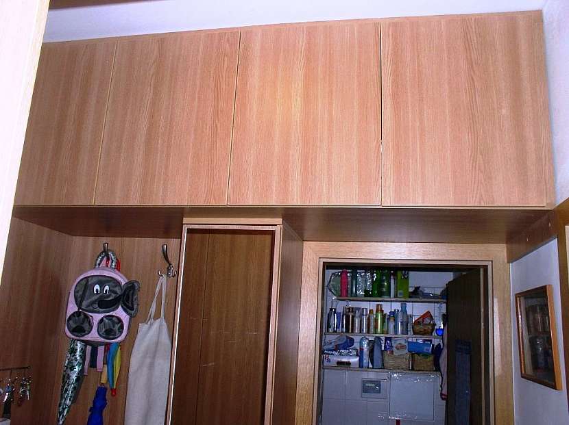 Paní Irena připojila i foto z předsíně s komentářem
