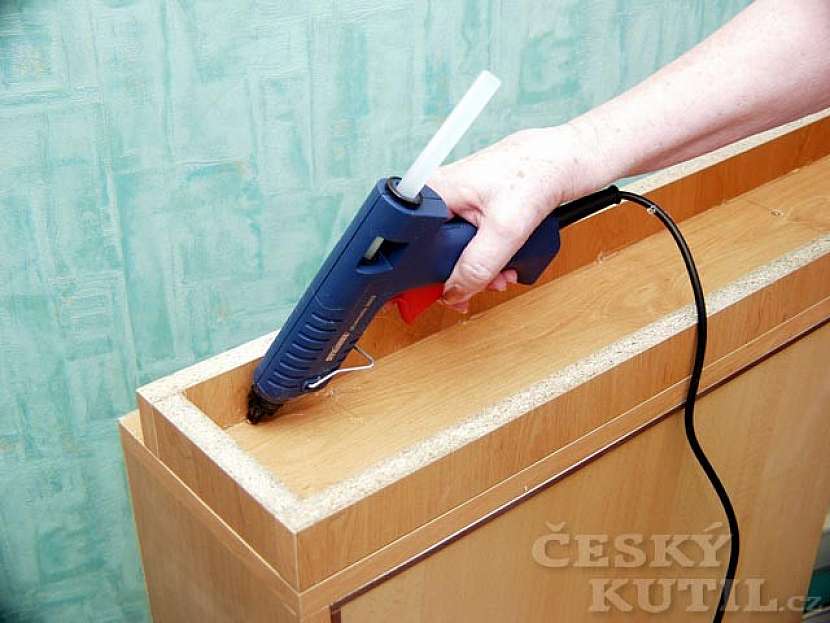 Skříňka na domácí chemii
