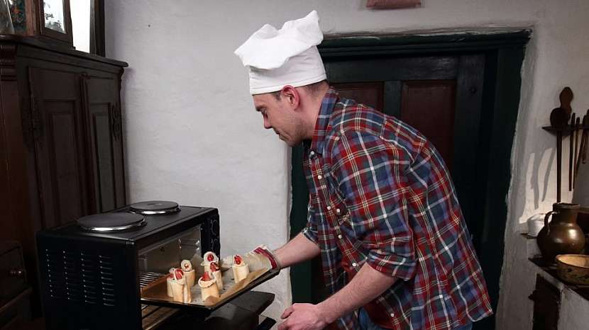 Jak připravit mini hot dogy 6