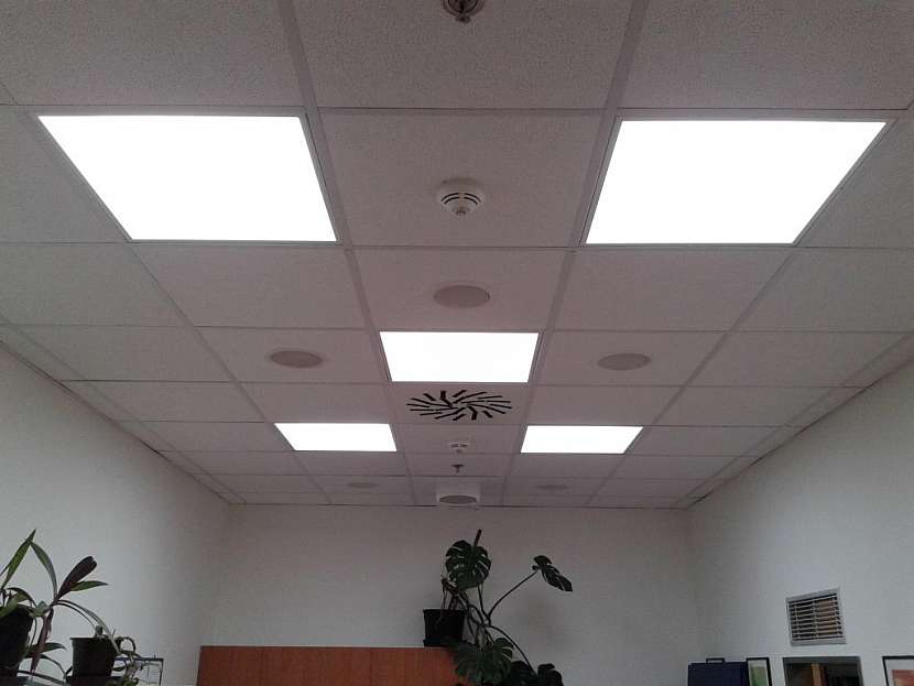 Potřebuji dodatečné izolační materiály k izolaci světlovodu?