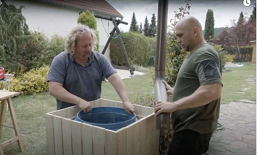 dřevěné opláštění sudu