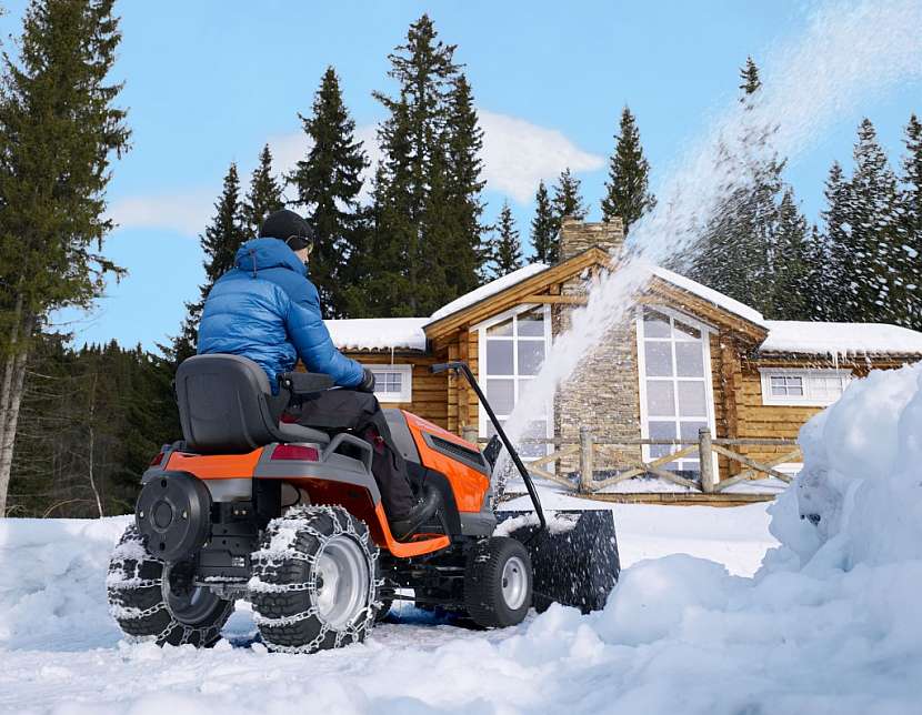 Jak vybrat tu pravou sněhovou frézu Husqvarna?