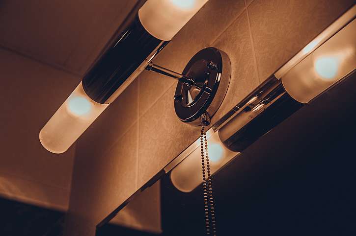 Koupelnové osvětlení musí odpovídat platné normě
