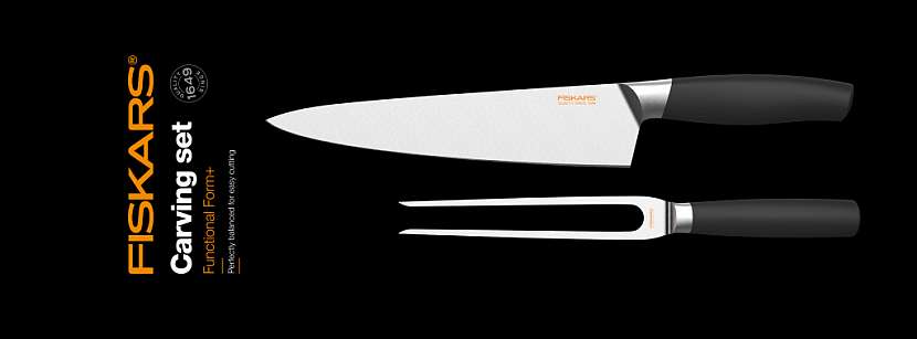 Na porcování klokaní kýty je dobré mít po ruce kuchařský set Fiskars z řady FunctionalForm+ s nožem s 20 cm čepelí a porcovací vidlicí.