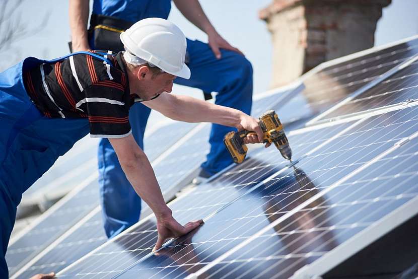 Instalaci solárního panelového systému přenechte dodavateli