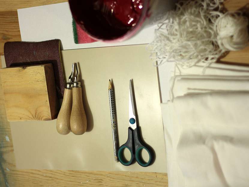 Materiál a pomůcky na velikonoční textilní vajíčka