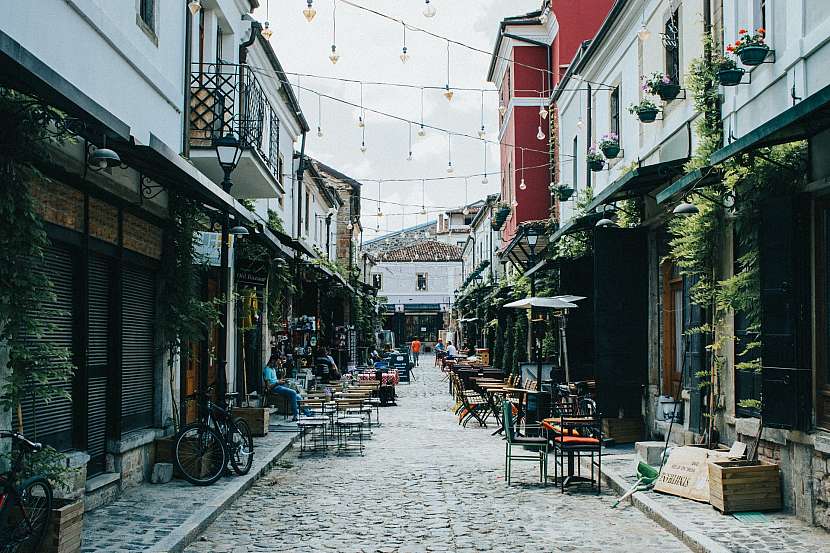 renns-art-Rl7Cx961X-M-unsplash