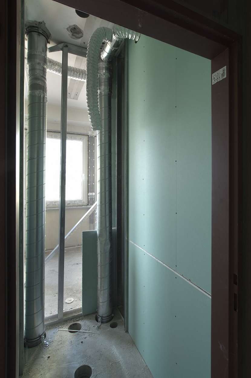 4 V místech, kde se vyskytuje vlhkost, je nutné používat impregnované sádrokartonové desky Knauf Green.
