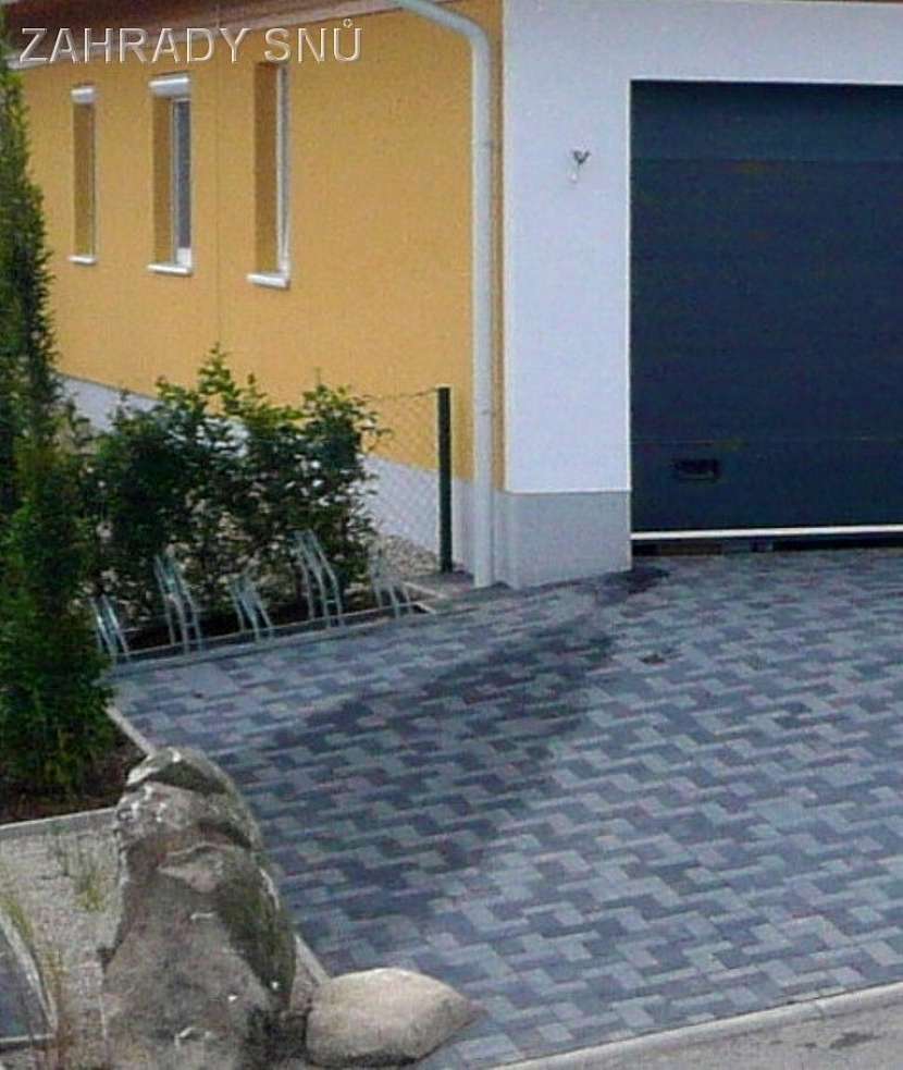 Zahrada v prudkém svahu