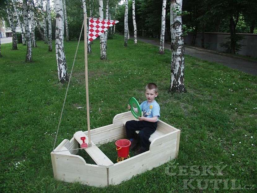Pískoviště jako loď