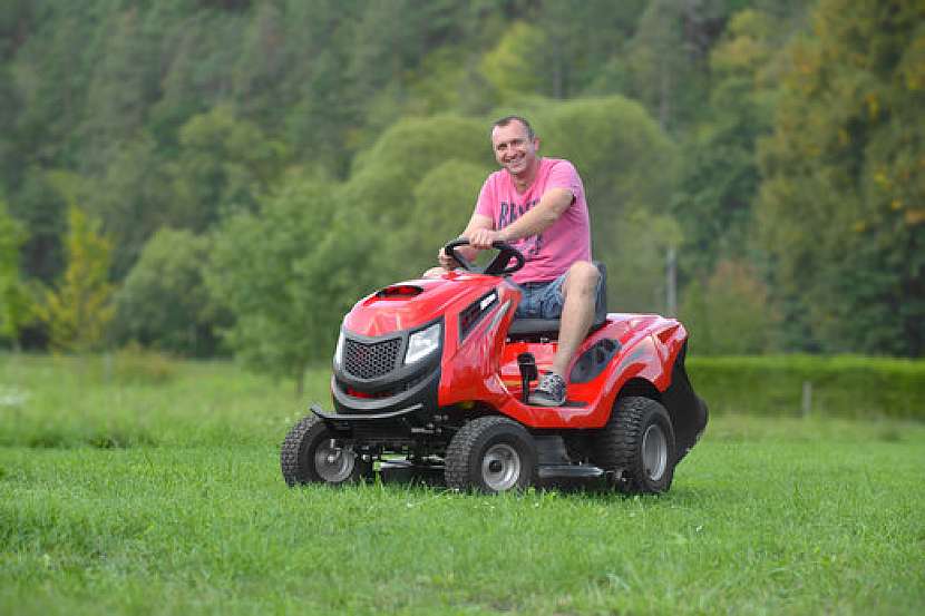 Multifunkční traktůrek