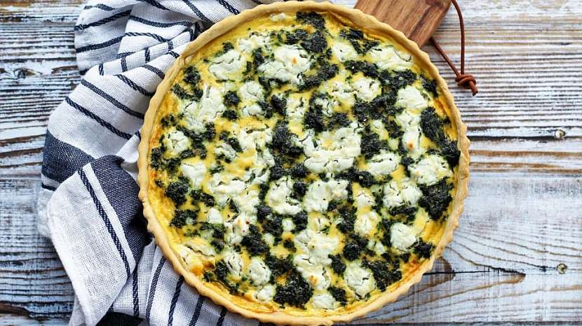 Recept na slaný koláč se špenátem a kozím sýrem