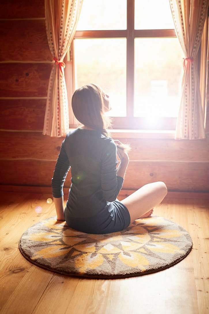 Mandala nám dodává životní sílu a energii, a proto se stala velmi oblíbeným motivem mnoha interiérových doplňků, většinou spojených s relaxací.