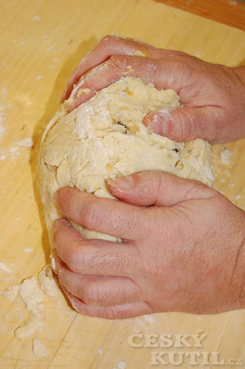 Recept na nekynutou vánoční štolu z tvarohu