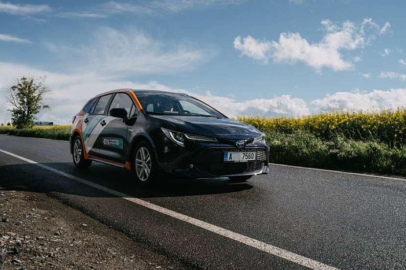 Pokud nemáte vlastní automobil, můžete využít služby sdílených aut