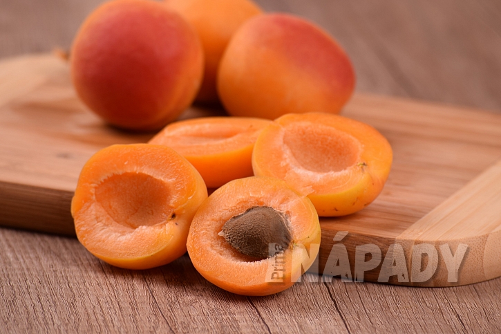 Meruňky jsou ovoce lahodné, ale hlavně zdravé: oranžová barva signalizuje značné množství betakarotenu