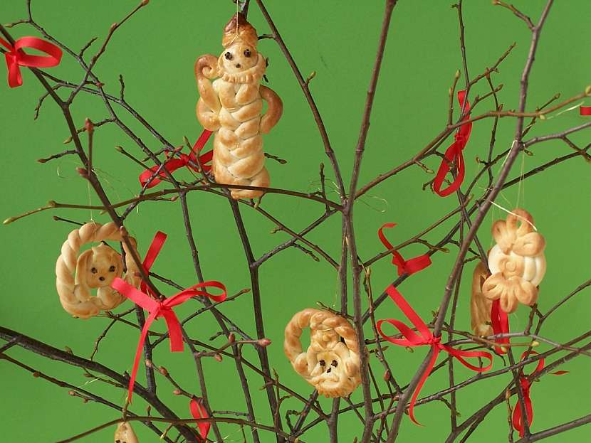 Návod a recept na mikulášské figurky z těsta