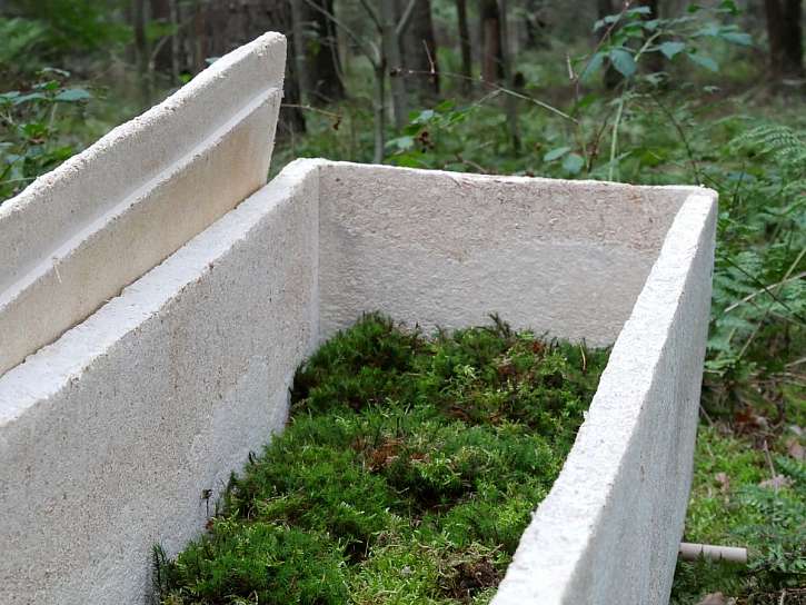 Moci posloužit přírodě i po smrti, vrátit se do jejího lůna a posloužit rostlinám jako potrava a doslova s ní splynout.