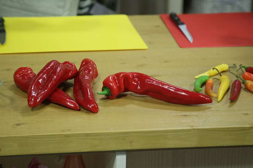 Výroba chilli dipu