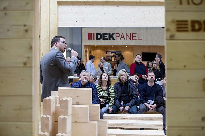 Přehlídka špičkových firem bude doplněna i přednáškovými bloky