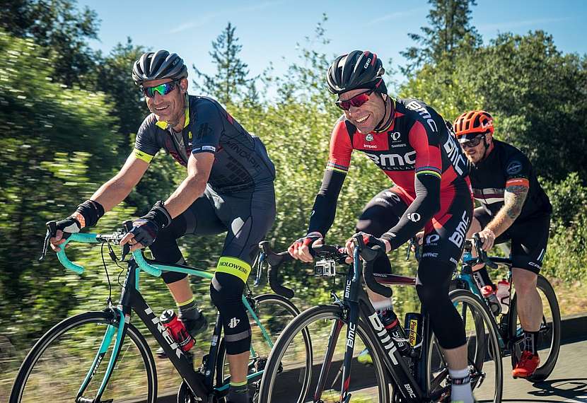 Nezapomínejte ani na estetickou stránku věci. I cyklistický dres může být skvělým módním doplňkem