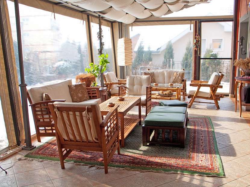 Zasklený balkon je možno rovněž považovat za bezpečnostní prvek