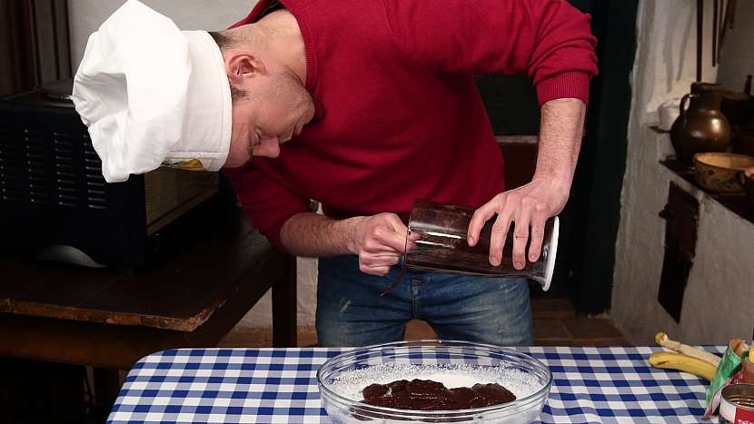 Recept na fazolové brownies: hmotu dáme na plech