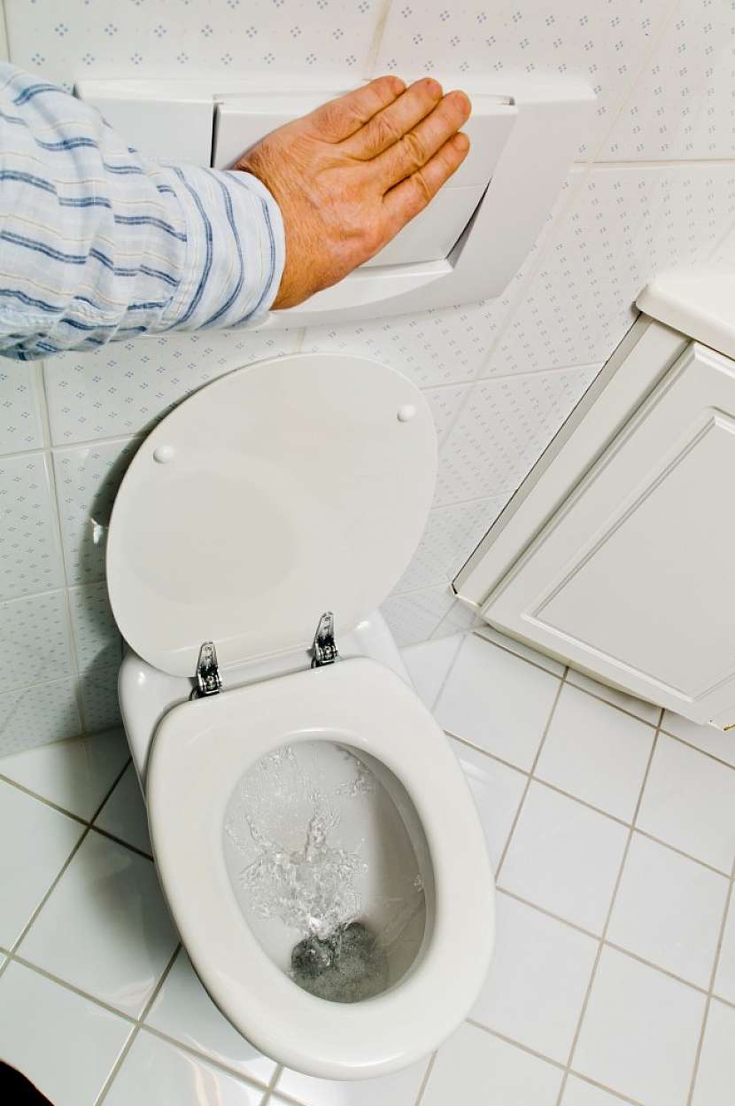 Dešťovou vodu můžete využít na splachování