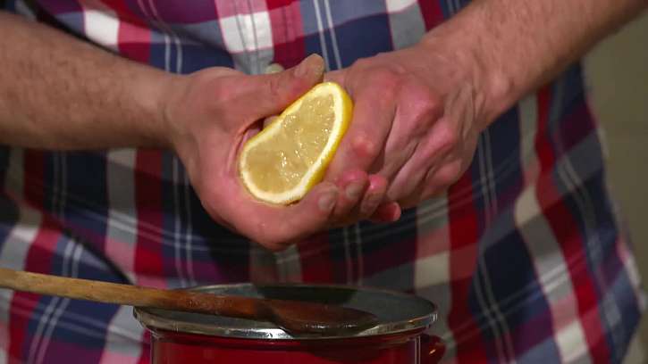 Vymačkání citronu.