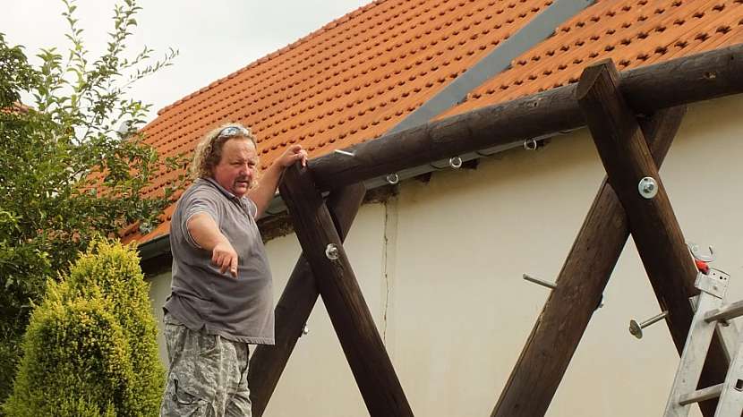 Houpačka z telegrafních sloupů 8