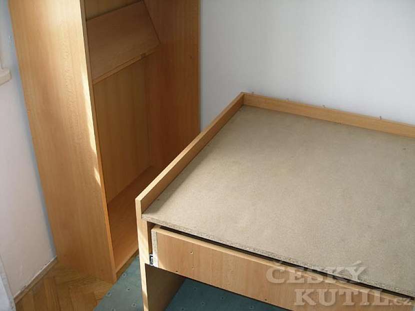 Postel s knihovnou - 2.díl