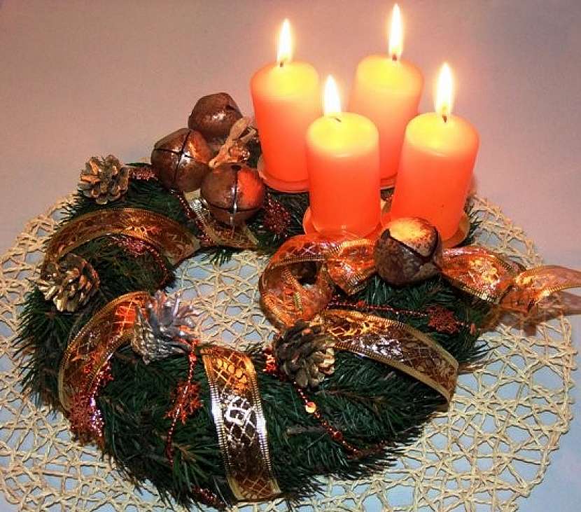 Nůžky Fiskars Cuts+More a výroba adventního věnce
