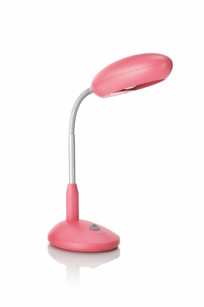 Moderní stolní lampa s nastaviteným a volně otáčecím ramenem.