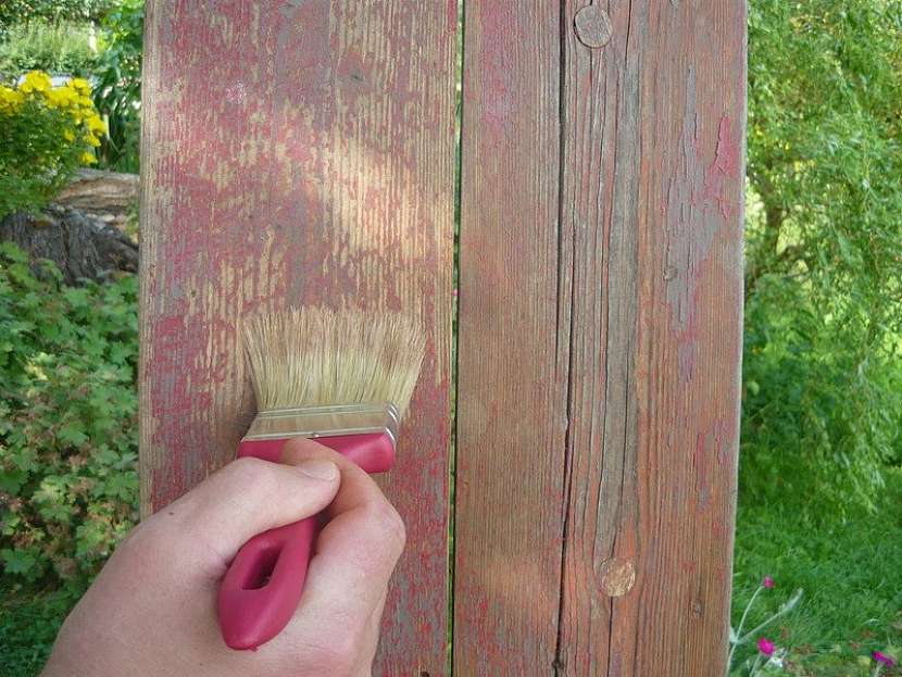 Renovace dřevěné lavičky