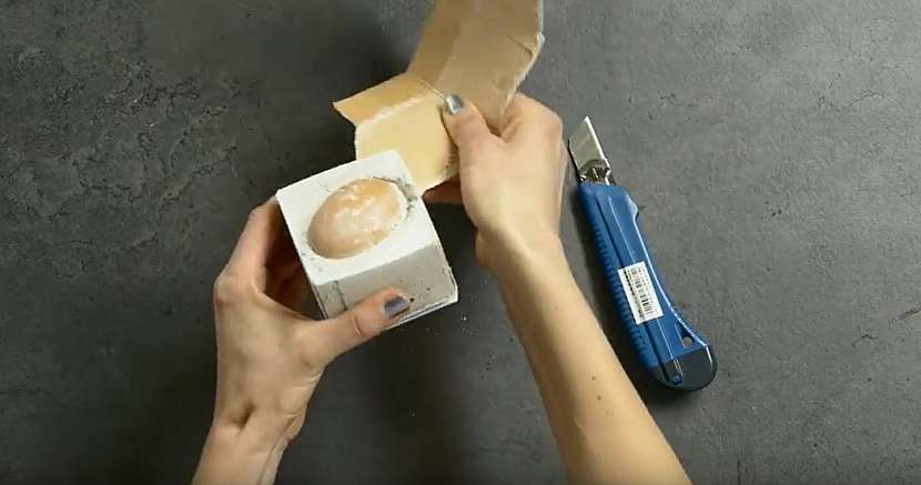Designové květináčky z cementu: nechte zatuhnout