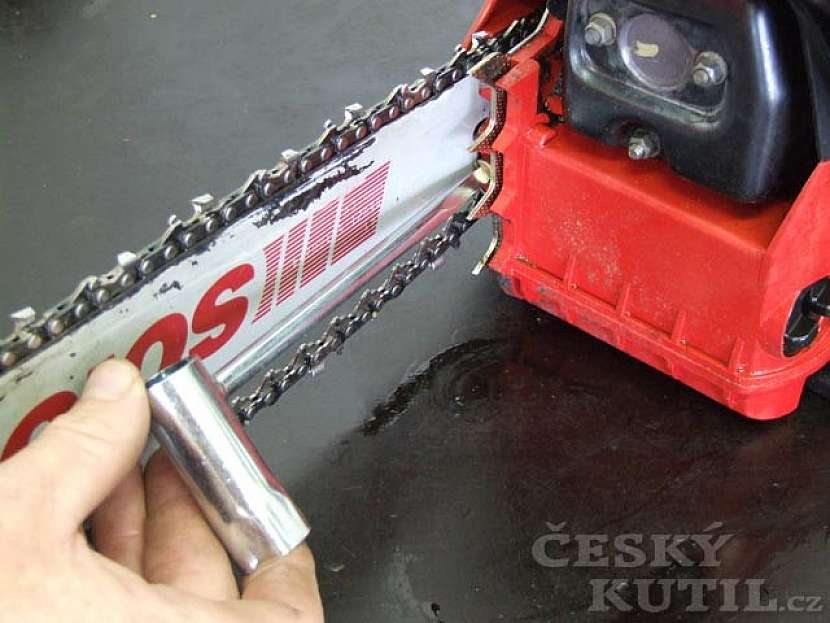 Lišta a řetěz