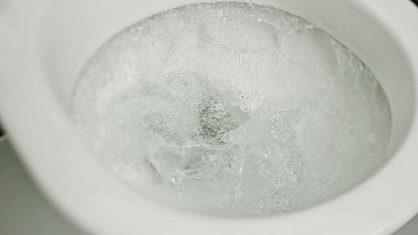 Nenechávejte odtékat dešťovou vodu jen tak: Můžete s ní zalévat zahradu, ale i splachovat záchod 3