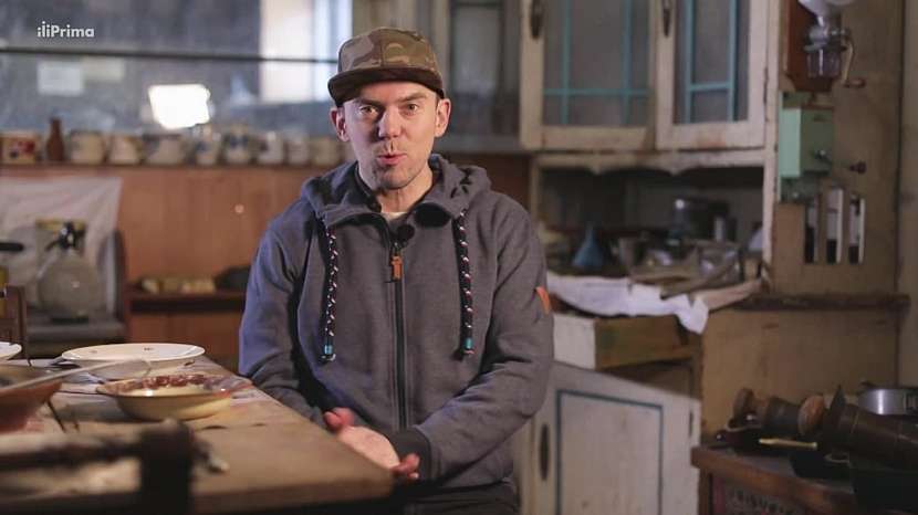 Láďa Hruška si pro vás připravil jeden osvědčený recept, který vám pomůže zbavit se červotoče (Zdroj: Prima DOMA)