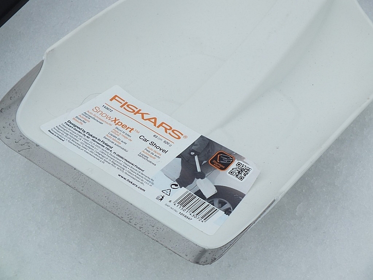 S lopatkami Solid i SnowXpert od Fiskars vás závěje nezaskočí