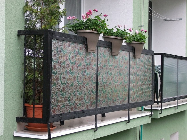 Balkonové soukromí s tapetou d-c-fix