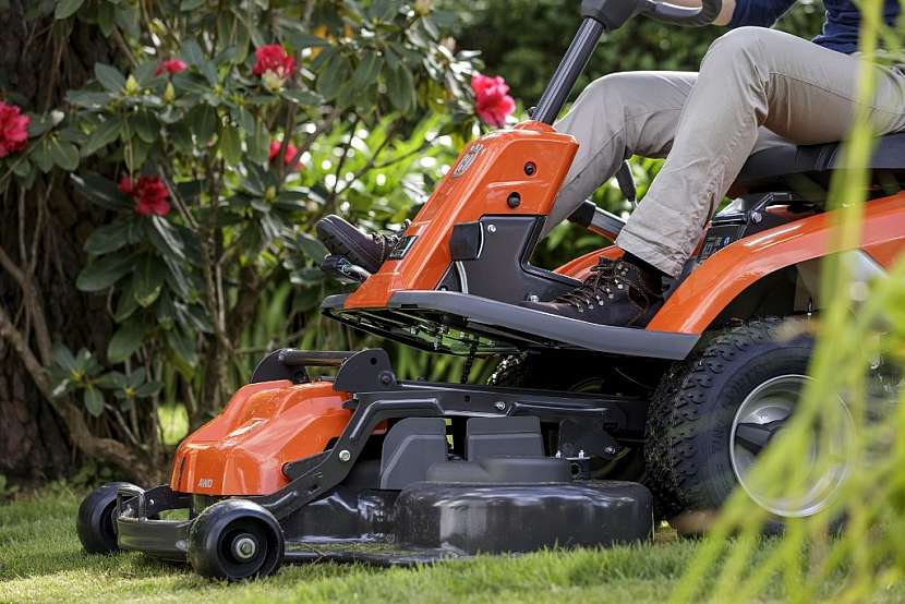 Zahradní rider slaví 30 let, Husqvarna uvádí jubilejní model